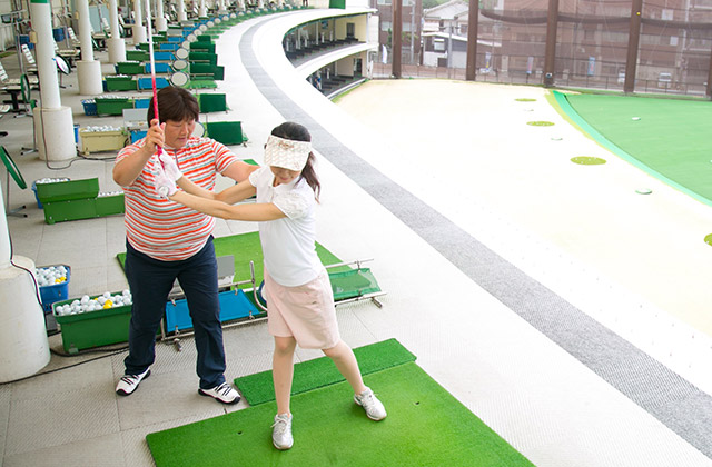 保護中: 「桜宮ゴルフクラブ ゴルフスクール」人気のワケは？　初心者もはじめやすい、週140本以上の豊富なレッスンと充実の講師陣で、自分のペースで上達を目指そう！