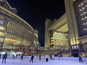 ラグザス presents ウメダ★アイスリンク つるんつるん